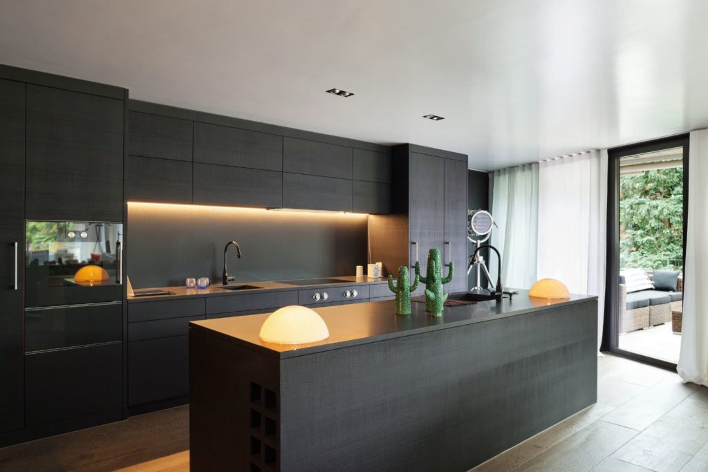 Black Modern Kitchen