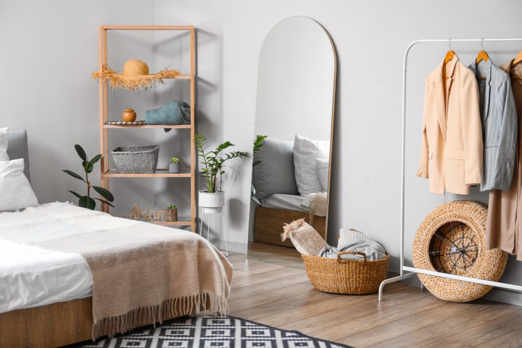 Mirror Decor In Small Room